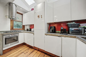 Photo 17- click for photo gallery